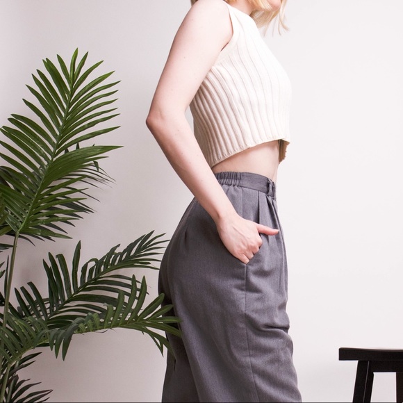 ❌SOLD ❌Vintage cream knit Henley sleeveless crop - Picture 5 of 7